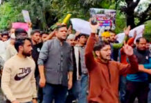 बेरोजगारों की सड़क पर दहाड़